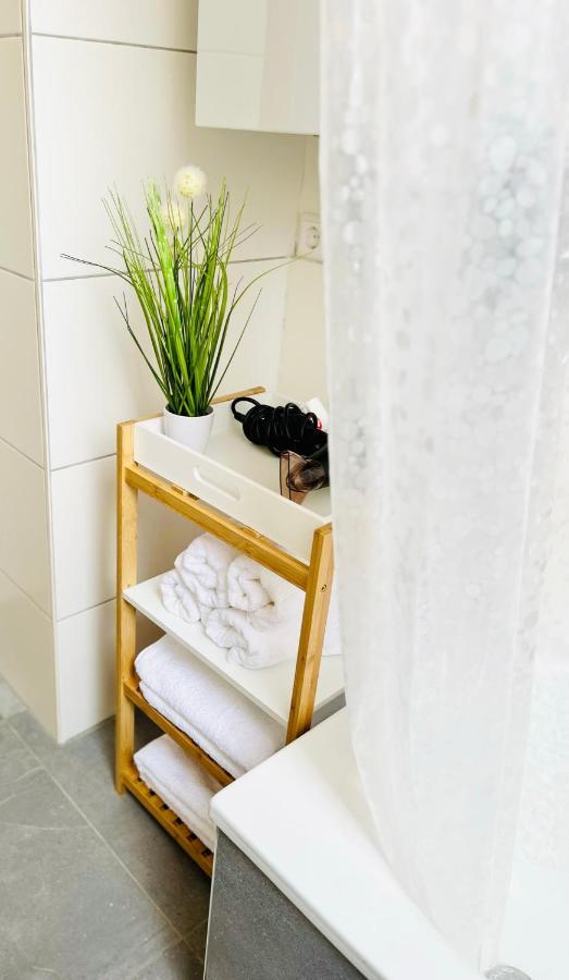 Apartment 3room-central-modern Near Mtu- The Zeppelin By Lakescape Fewos *